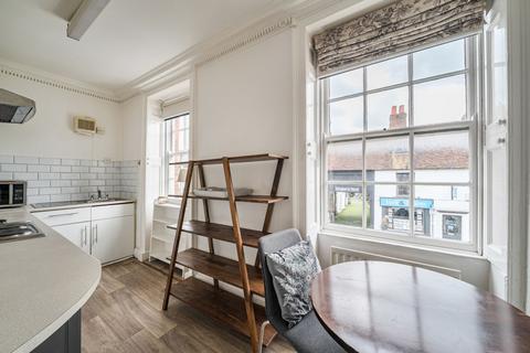 1 bedroom flat for sale, The Hornet, Chichester, PO19