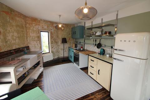 2 bedroom flat to rent, Tachbrook Road, Leamington Spa, CV31