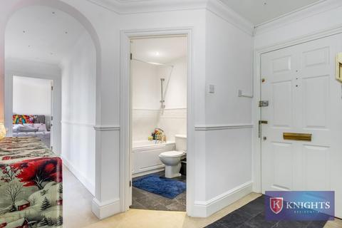 undefined, The Ridgeway, Enfield, EN2