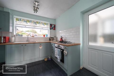 3 bedroom semi-detached house for sale, Ladycroft Avenue, Buxton