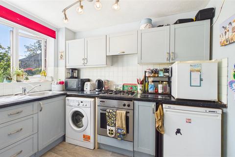 1 bedroom end of terrace house for sale, Medhurst Close, Woking GU24
