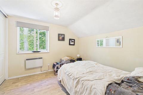 1 bedroom end of terrace house for sale, Medhurst Close, Woking GU24