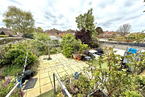 1 bedroom semi-detached bungalow for sale, Broomhill Gardens, Hart Lane