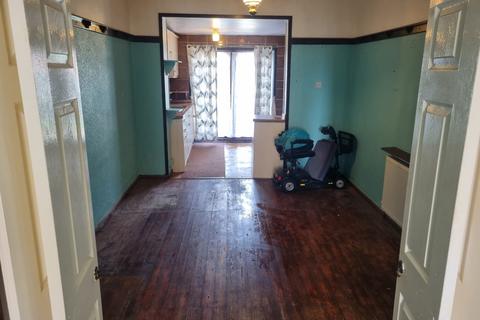 1 bedroom semi-detached bungalow for sale, Broomhill Gardens, Hart Lane