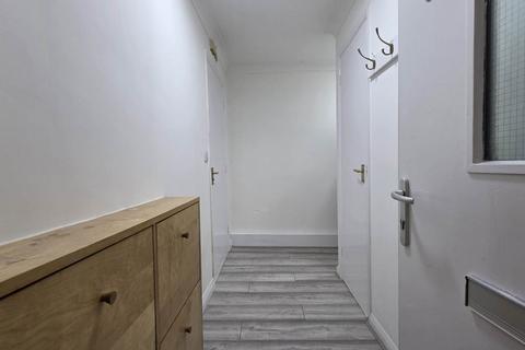 1 bedroom flat to rent, Church Road, Manor Park, E12 6AF