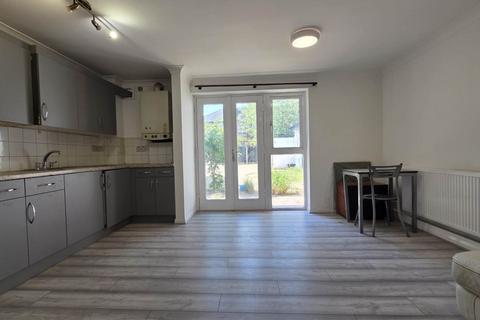 1 bedroom flat to rent, Church Road, Manor Park, E12 6AF