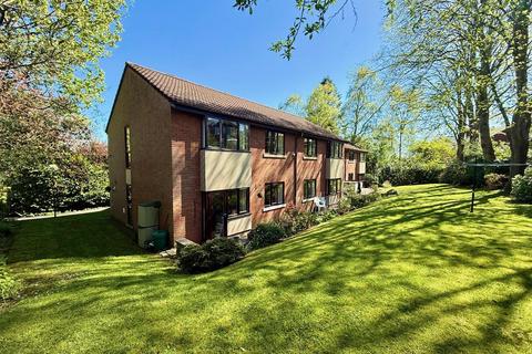 2 bedroom flat for sale, Buxton Road, Disley, Stockport