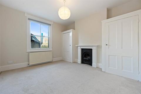 3 bedroom maisonette to rent, Warbeck Road, London, W12