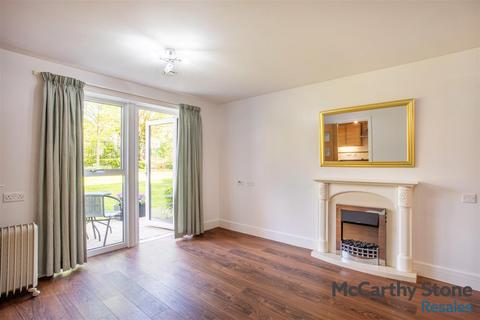 1 bedroom apartment for sale, Glenhills Court, Little Glen Road, Glen Parva, Leicester