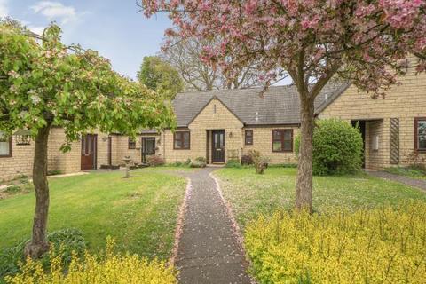 2 bedroom bungalow for sale, Shepard Way, Chipping Norton