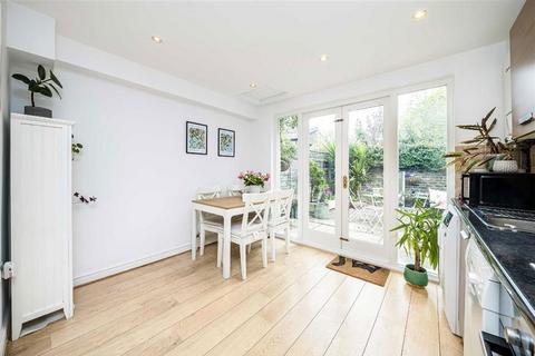 2 bedroom semi-detached house for sale, Pulross Road, London SW9