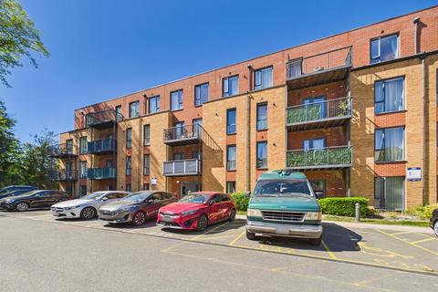 Iron Railway Close, Coulsdon CR5