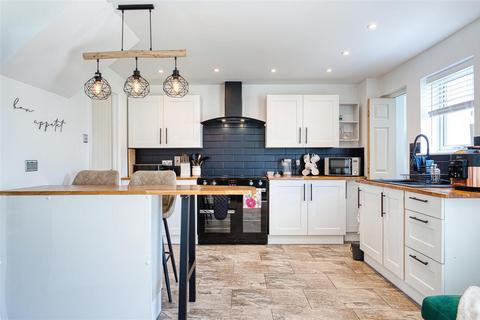 3 bedroom terraced house for sale, Chopes Close, Bideford EX39