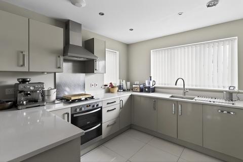 4 bedroom detached house for sale, Carrolls Way, Oxted, RH8