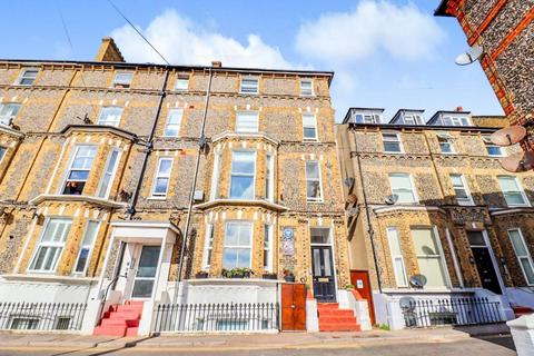 2 bedroom maisonette to rent, Chandos Square, Broadstairs CT10