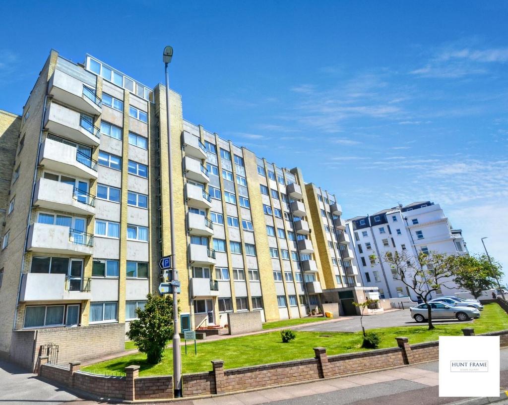 Trinity Place, Eastbourne BN21 2 bed apartment for sale - £165,000