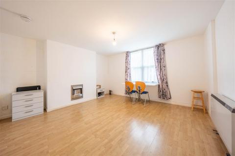 1 bedroom house for sale, Fairfield Avenue, Perth