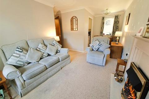 2 bedroom retirement property for sale, Lydon Court, Sheldon, Birmingham