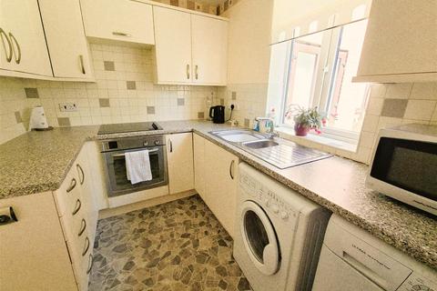 2 bedroom retirement property for sale, Lydon Court, Sheldon, Birmingham