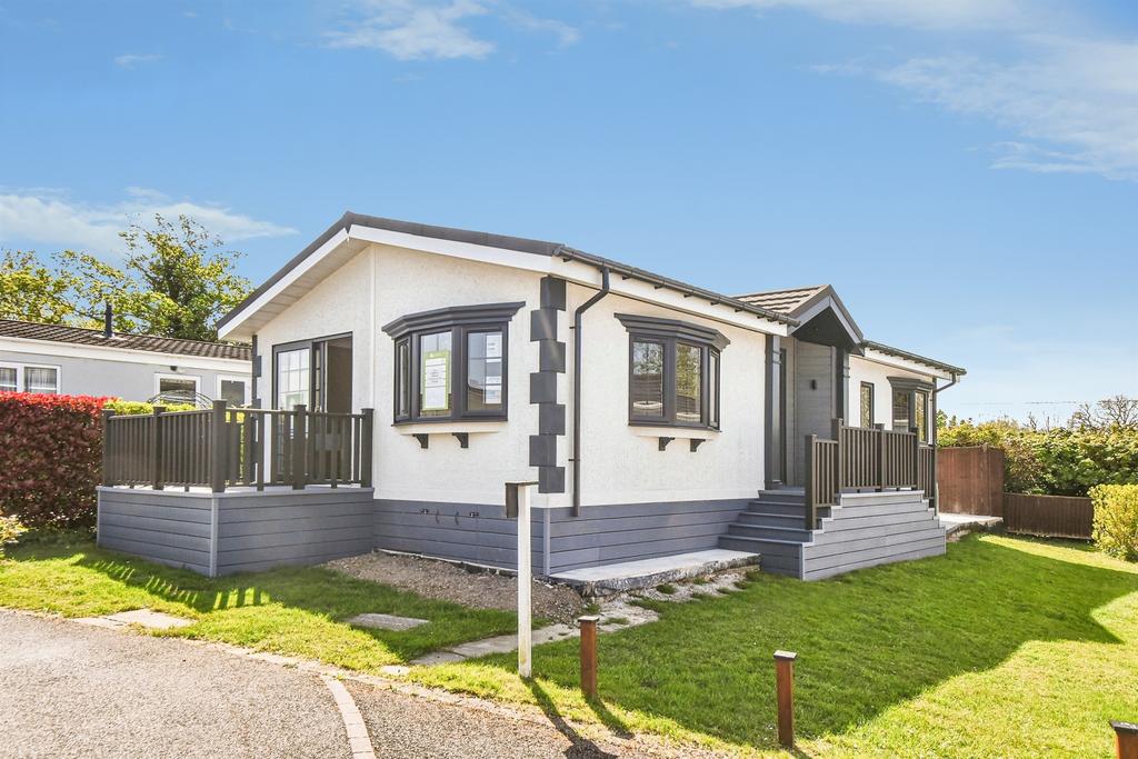 2 bedroom park home for sale