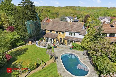 Ripley View, Loughton, IG10
