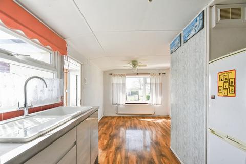 2 bedroom park home for sale, Greenacres Park, Meysey Hampton, Cirencester