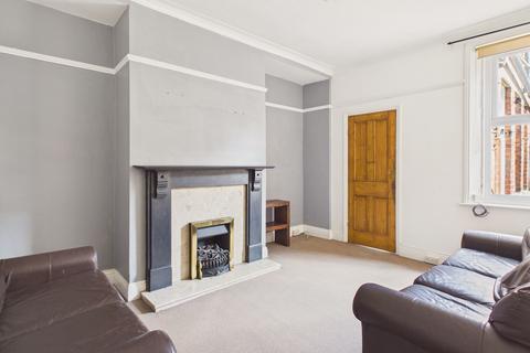 2 bedroom flat for sale, Avenue Road, Gateshead, NE8