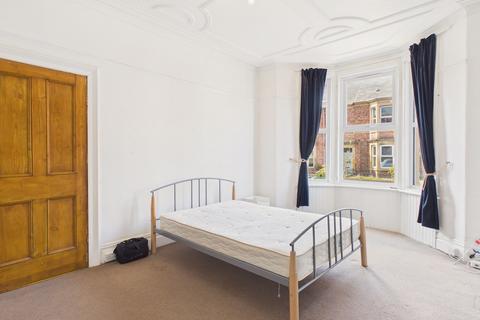 2 bedroom flat for sale, Avenue Road, Gateshead, NE8