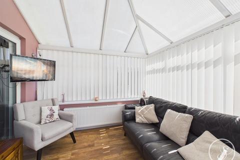 3 bedroom semi-detached house for sale, Dunhill Rise, Leeds