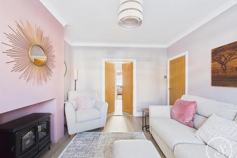 3 bedroom semi-detached house for sale, Dunhill Rise, Leeds