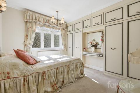 3 bedroom semi-detached house for sale, Temple Avenue, Dagenham, RM8