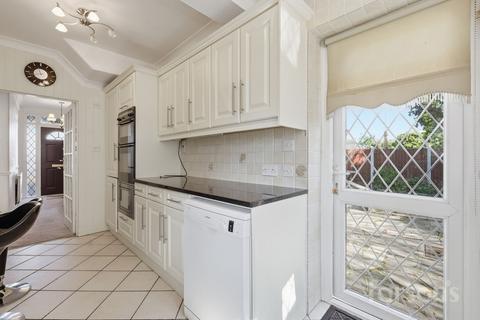 3 bedroom semi-detached house for sale, Temple Avenue, Dagenham, RM8