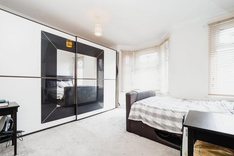 Chadwin Road, London E13