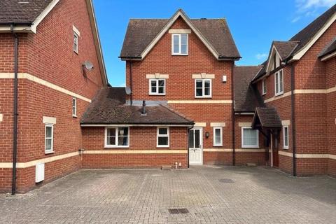 3 bedroom terraced house for sale, Maud Heath Court, Chippenham