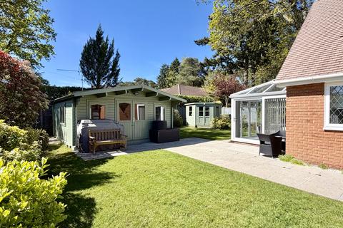 3 bedroom detached house for sale, Woodlinken Drive, Verwood, BH31 6BN