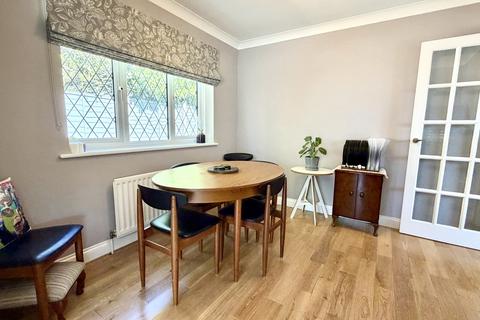 3 bedroom detached house for sale, Woodlinken Drive, Verwood, BH31 6BN