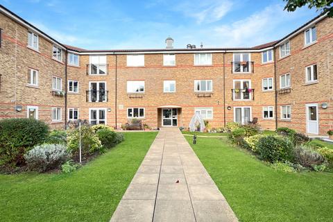 2 bedroom flat for sale, Nottage Crescent, Braintree, CM7