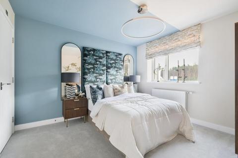 4 bedroom detached house for sale, at Elmstead RG40