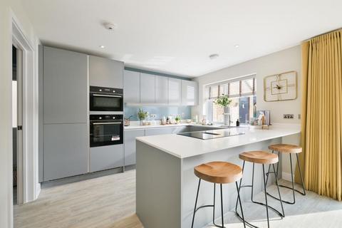 4 bedroom detached house for sale, at Elmstead RG40