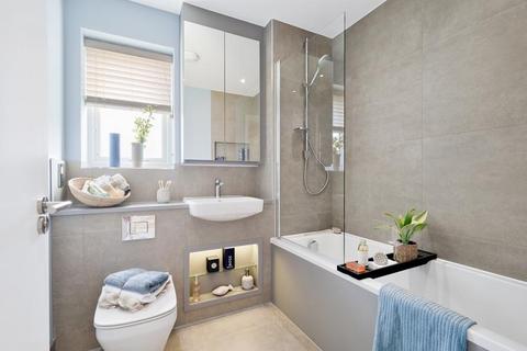 4 bedroom detached house for sale, at Elmstead RG40