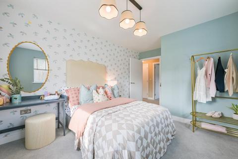 4 bedroom detached house for sale, at Elmstead RG40