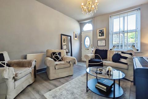2 bedroom terraced house for sale, Huddersfield Road, Oldham, OL4