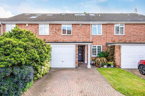 Abbottsmede Close, Twickenham TW1