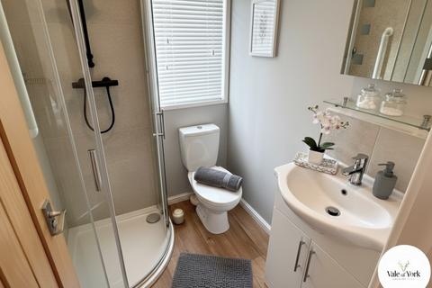 2 bedroom park home for sale, Sheriff Hutton Road, Strensall YO32