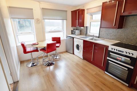 3 bed flat/apartment for rent in Winnall Manor Road, Braxton House Winnall Manor Road, SO23