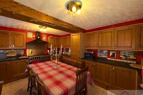 4 bedroom detached house for sale, Kenley Avenue, Endon, Staffs, ST9 9HX