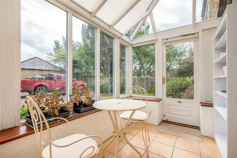 3 bedroom terraced house for sale, The Playing Close, Charlbury OX7