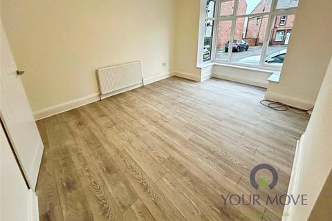 4 bedroom end of terrace house to rent, Longman Road, Barnsley S70