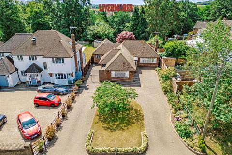 3 bedroom detached bungalow for sale, Oakfield Lane, Dartford
