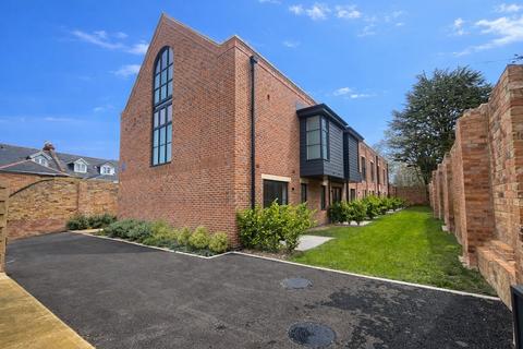 1 bedroom apartment for sale, R L Stevenson Avenue, Bournemouth
